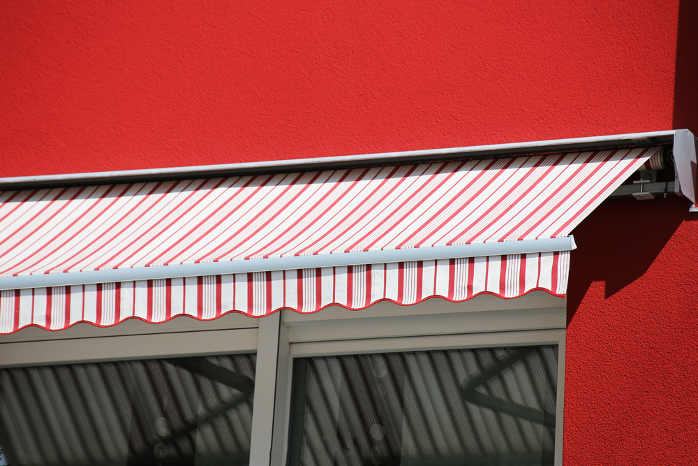 How to Install a Retractable Awning